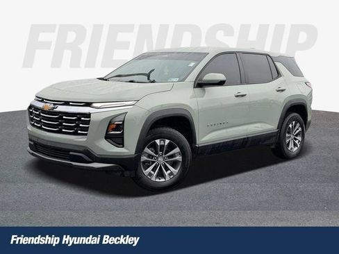 Used 2025 Chevrolet Equinox LT AWD/4WD image 1