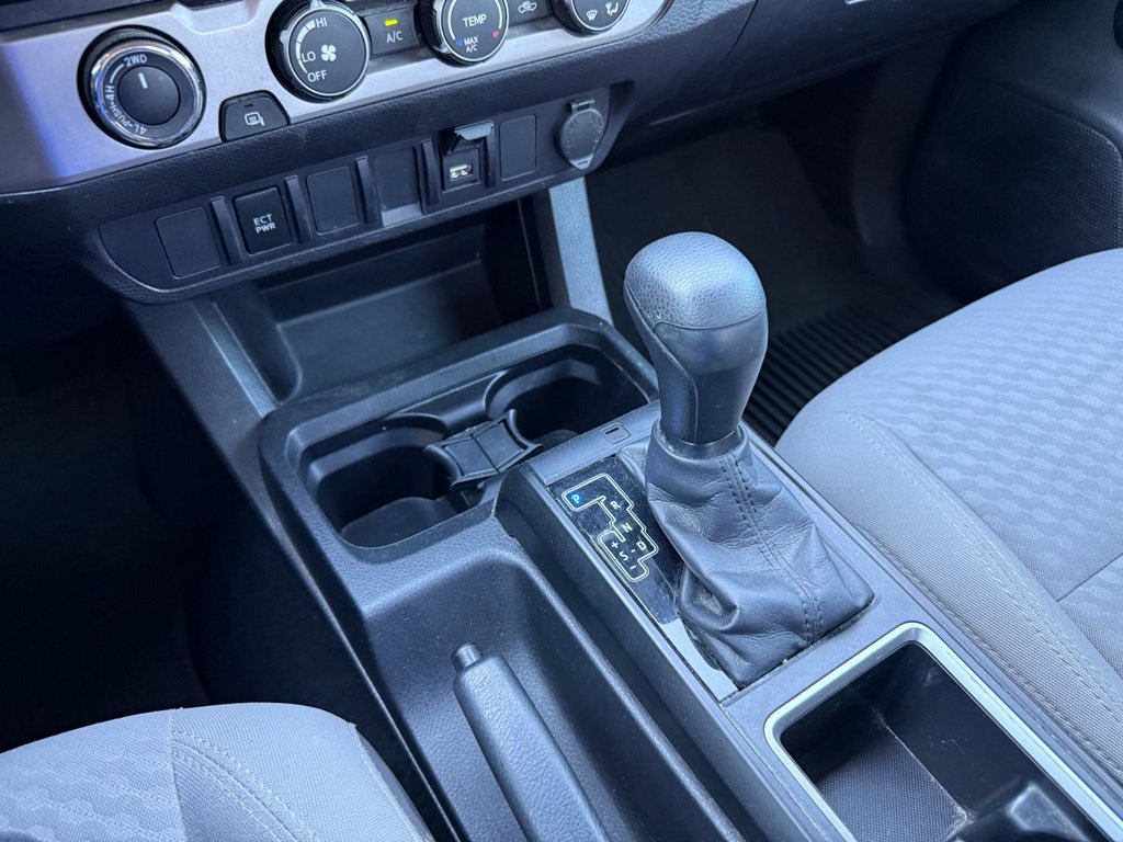 Used 2022 Toyota Tacoma SR AWD/4WD image 20