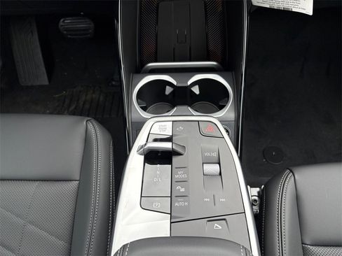 New 2026 BMW X1 xDrive28i w/ Technology Package image 11