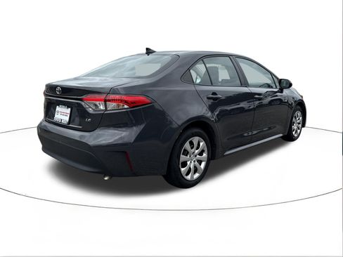 Used 2024 Toyota Corolla LE FWD image 3