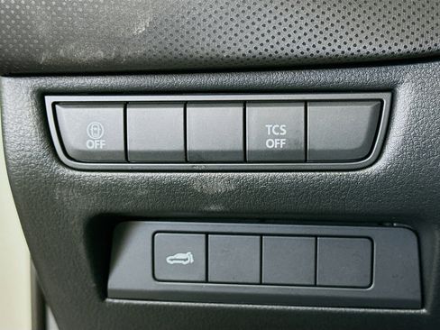 Used 2025 MAZDA CX-50 AWD 2.5 S w/ Premium Package image 17