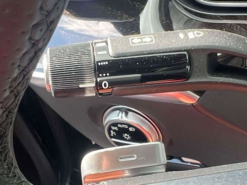 Used 2025 Mercedes-Benz C 300 4MATIC Sedan image 15