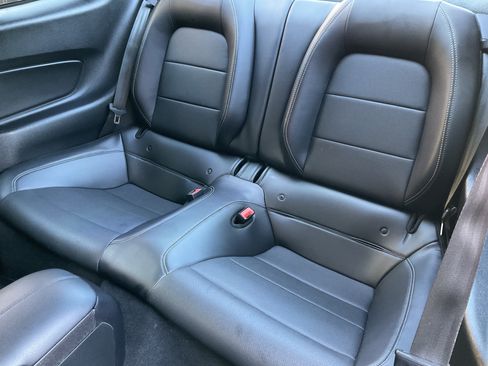Used 2019 Ford Mustang GT Premium w/ GT Performance Package RWD image 33
