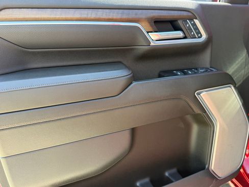 Used 2025 Chevrolet Silverado 3500 High Country w/ Technology Package image 23