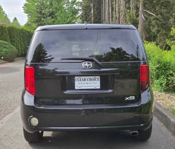 Used 2008 Scion xB FWD image 7
