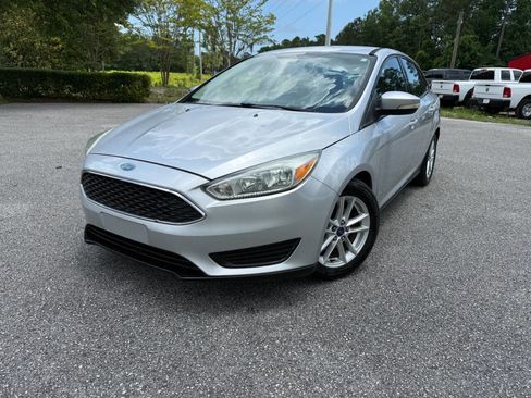 Used 2015 Ford Focus SE image 29