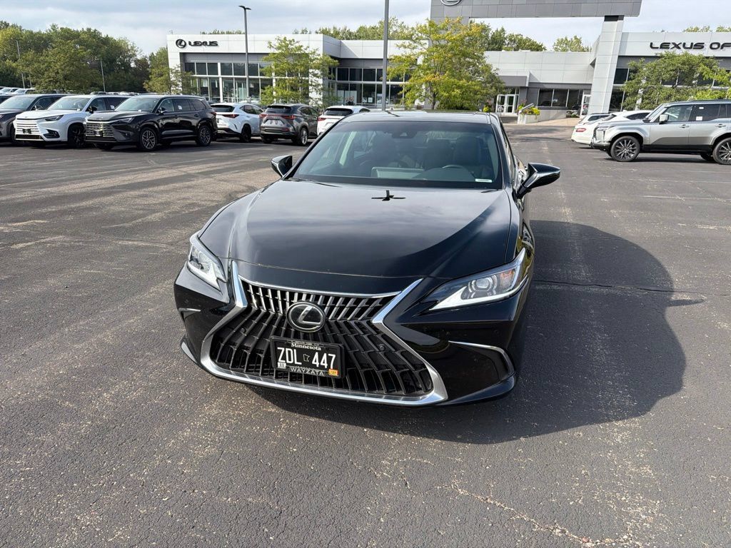 Used 2024 Lexus ES 250 w/ Premium Package AWD/4WD image 9