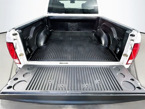 Used 2016 RAM 1500 Express RWD image 29