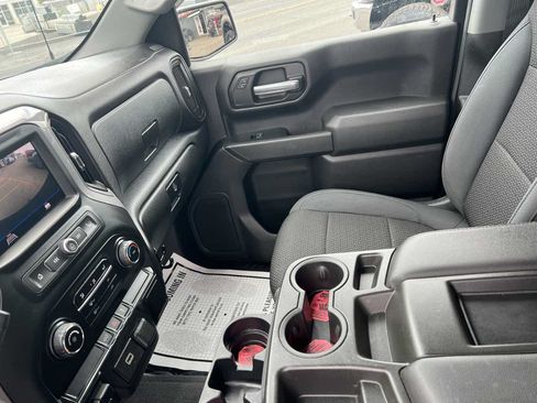 Used 2020 Chevrolet Silverado 1500 Custom w/ Custom Value Package AWD/4WD image 12