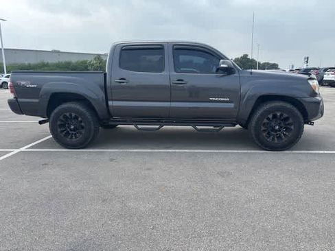 Used 2013 Toyota Tacoma 4x4 Double Cab w/ TRD Sport Pkg image 6