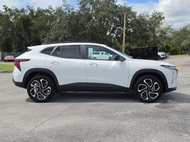 New 2026 Chevrolet Trax RS w/ Driver Confidence Package FWD image 3