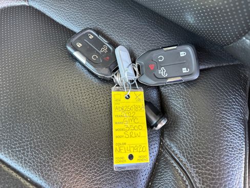 Used 2022 GMC Sierra 3500 Denali w/ Denali Ultimate Package image 32