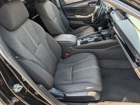 Used 2025 Honda Accord Sport image 8