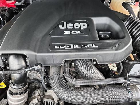 Used 2021 Jeep Wrangler Unlimited Sport AWD/4WD image 35