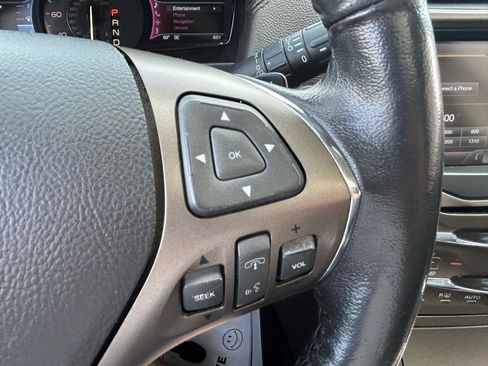 Used 2013 Lincoln MKX AWD image 20