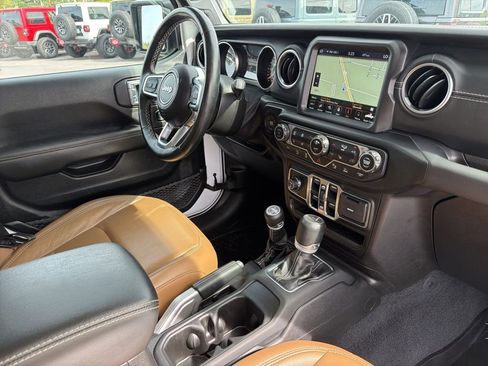 Used 2021 Jeep Gladiator Overland w/ Popular Equipment Package AWD/4WD image 27