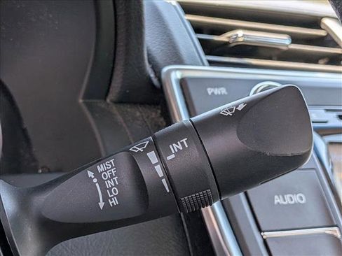 Used 2017 Toyota Camry XLE FWD image 10