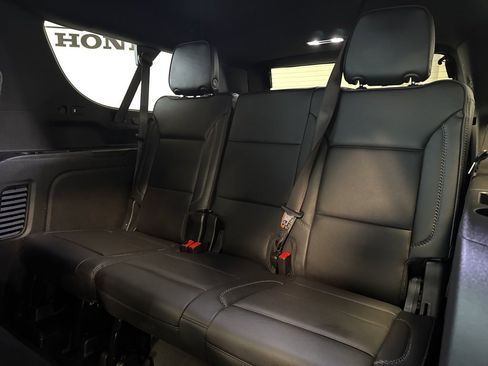 Used 2025 GMC Yukon XL Denali image 27