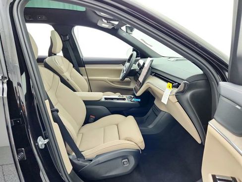 New 2025 Volvo EX90 Plus image 19