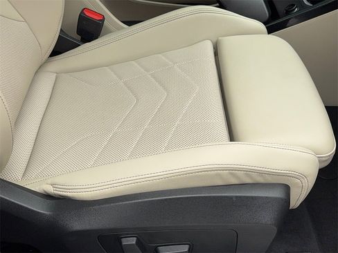 Used 2025 BMW X2 xDrive28i w/ Premium Package image 46