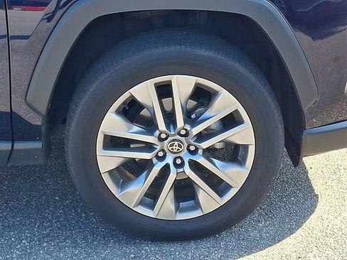 Used 2022 Toyota RAV4 XLE Premium FWD image 25