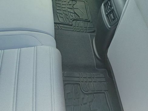 Used 2017 Honda CR-V LX image 17