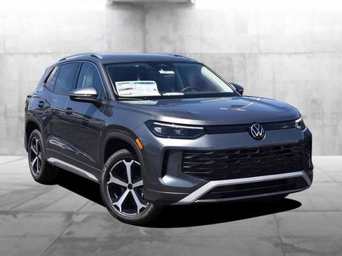 New 2026 Volkswagen Tiguan SE AWD/4WD image 2