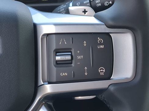 New 2026 Land Rover Discovery Limited Edition AWD/4WD image 27