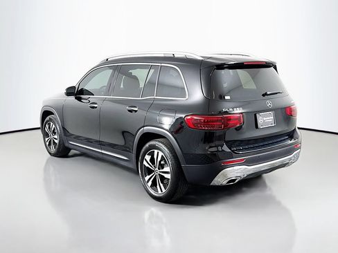 Used 2025 Mercedes-Benz GLB 250 4MATIC w/ Winter Package image 5