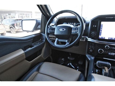 Used 2022 Ford F150 Lariat w/ Equipment Group 502A High image 8