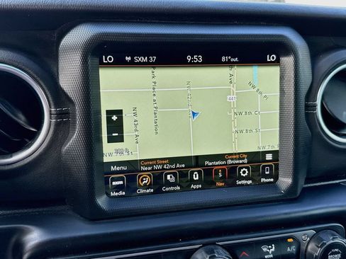 Used 2023 Jeep Wrangler Unlimited Sahara AWD/4WD image 14