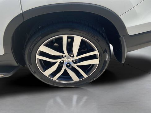 Used 2016 Honda Pilot Elite image 17