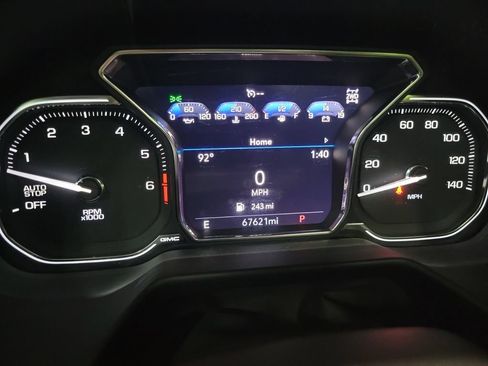 Used 2021 GMC Yukon SLT w/ SLT Premium Package AWD/4WD image 17