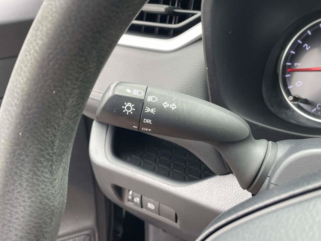 Used 2020 Toyota RAV4 LE AWD/4WD image 32