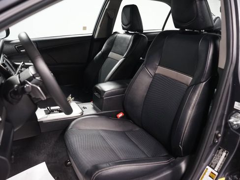 Used 2012 Toyota Camry SE image 23