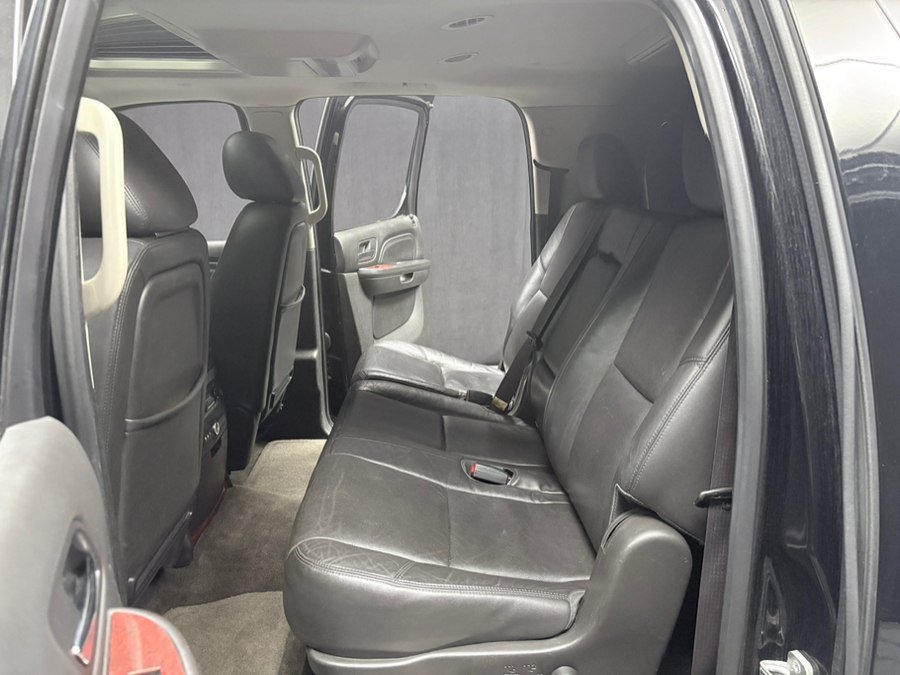 Used 2013 Cadillac Escalade ESV Luxury AWD/4WD image 30