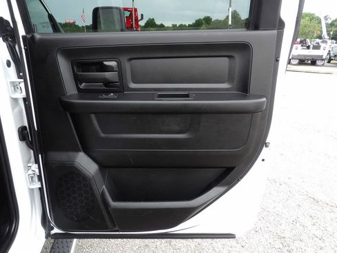 Used 2024 RAM 5500 Tradesman w/ Chrome Appearance Group AWD/4WD image 35