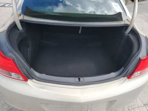 Used 2012 Buick Regal Leather image 10