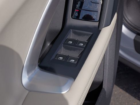 Used 2025 Audi Q5 Premium Plus w/ Premium Plus image 24