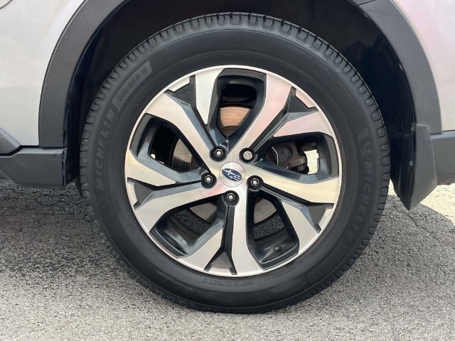 Used 2022 Subaru Outback Limited AWD/4WD image 11