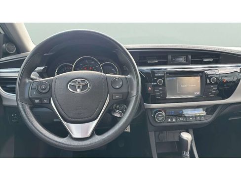 Used 2015 Toyota Corolla LE FWD image 11