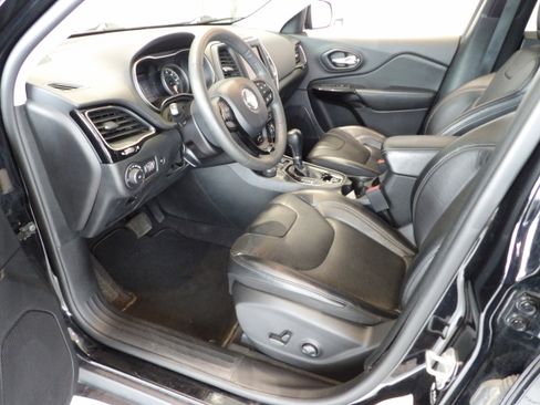 Used 2023 Jeep Cherokee Altitude Lux AWD/4WD image 9
