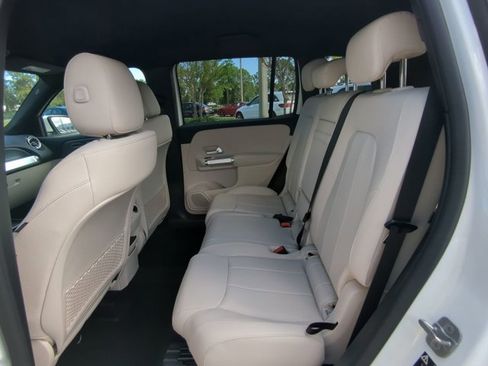 Used 2025 Mercedes-Benz GLB 250 GLB 250 image 13