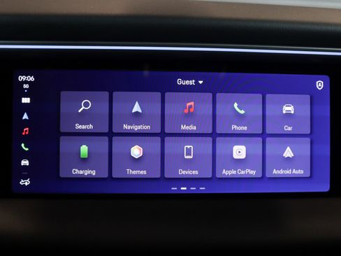 Certified 2025 Porsche Macan 4S Electric image 22