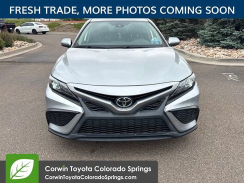 Used 2021 Toyota Camry SE FWD image 2