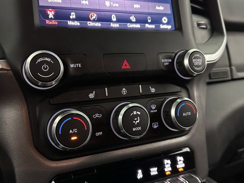 Used 2019 RAM 1500 Big Horn AWD/4WD image 14