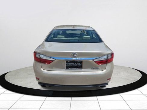 Used 2018 Lexus ES 350 w/ Luxury Package w/Wood Trim FWD image 4