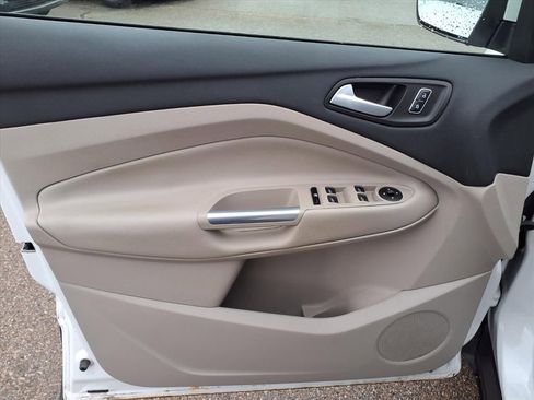 Used 2016 Ford Escape SE w/ Equipment Group 201A image 14