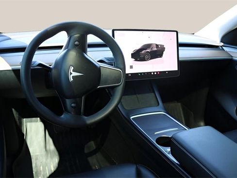 Used 2023 Tesla Model Y Long Range image 16