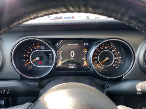 Used 2021 Jeep Gladiator Sport image 26